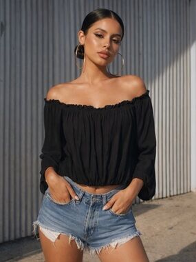 Brandy Melville Black Ginny Off Shoulder Peasant Crop Top Made in Italy S